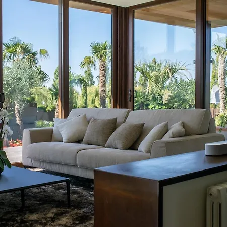 Serendivilla Villa *